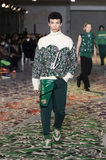 مجموعة Etro المشوقة تمزج بين المغامرة والمعرفة