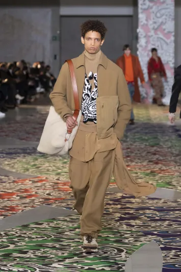 مجموعة Etro المشوقة تمزج بين المغامرة والمعرفة