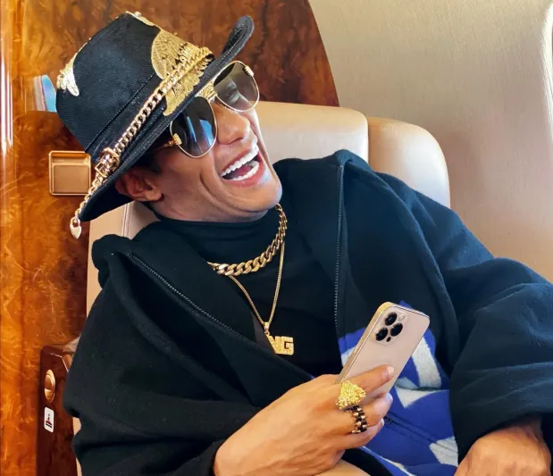 من طائرته الخاصة.. محمد رمضان يروج لحفله في مهرجان «ساوند ستورم» 