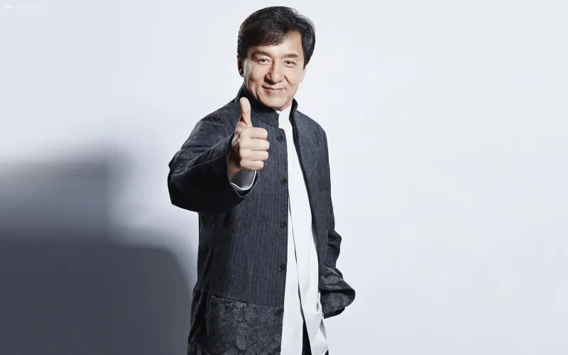 في جلسة ملهمة.. «جاكي شان» يحكي قصة حياته بمهرجان البحر الأحمر