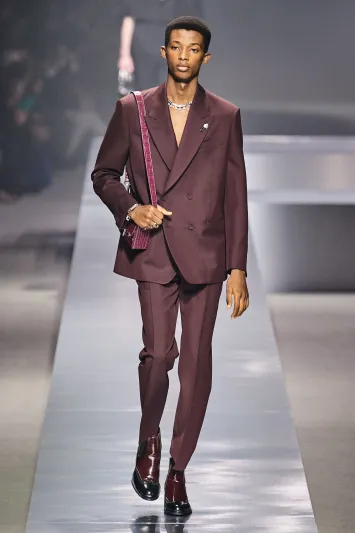 البدلة الرسمية: أناقة خالصة لم ينل منها الزمن