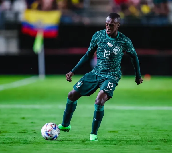 «سعود عبدالحميد» يجذب أنظار أندية إيطاليا وإسبانيا