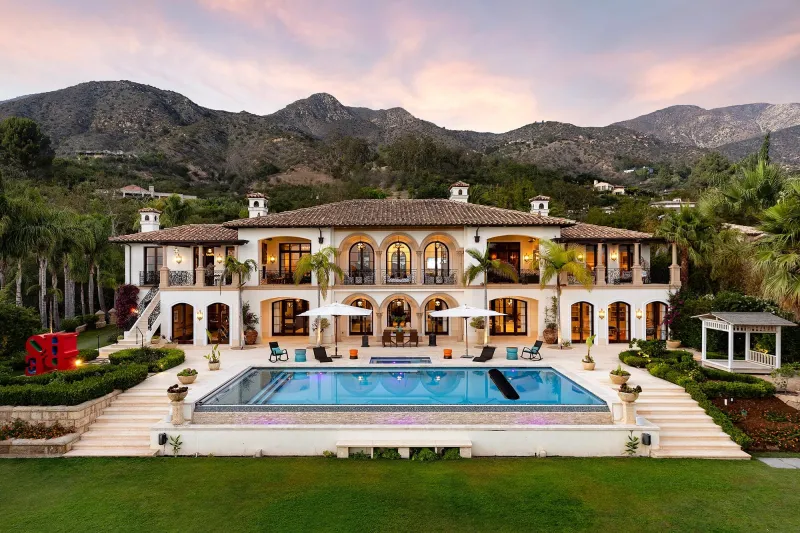 القصة الكاملة للقصر الفخم الذي صُور فيه مسلسل «Harry and Markle»