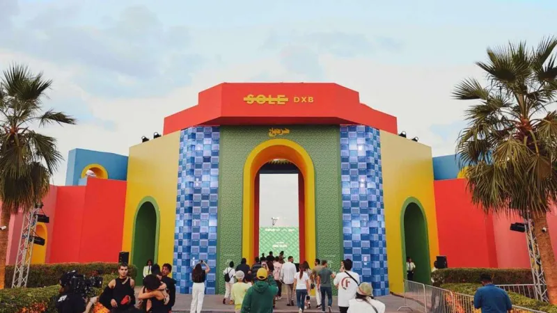 مهرجان «SOLE DXB» يحقق نجاحًا.. وحذاء «هوجو HU-GO1ST» يخطف الأنظار