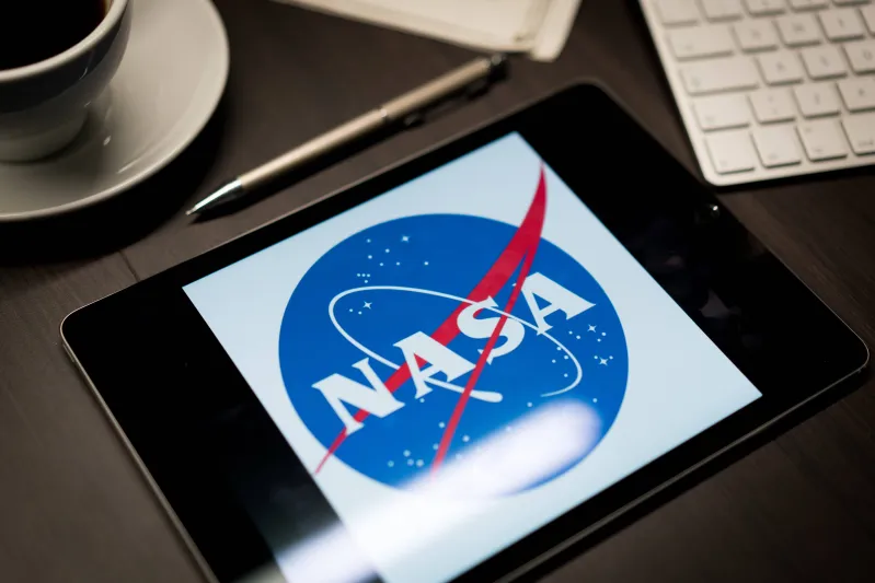 العلماء يلتقطون انفجارًا كونيًّا نادرًا  على بعد أكثر من 8 مليارات سنة ضوئية