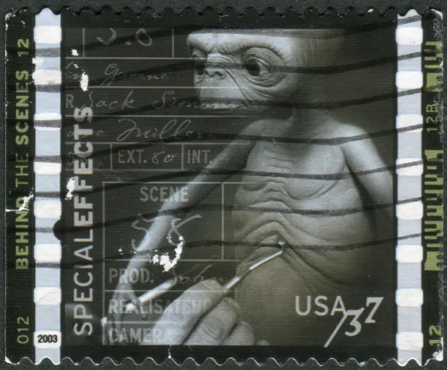 برقم ضخم.. بيع دمية أسرت العالم بفيلم «إي تي»