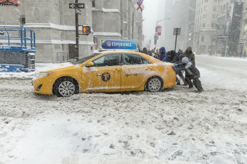 إعصار القنبلة.. عاصفة ثلجية تهدد الولايات المتحدة قبل احتفالات رأس السنة