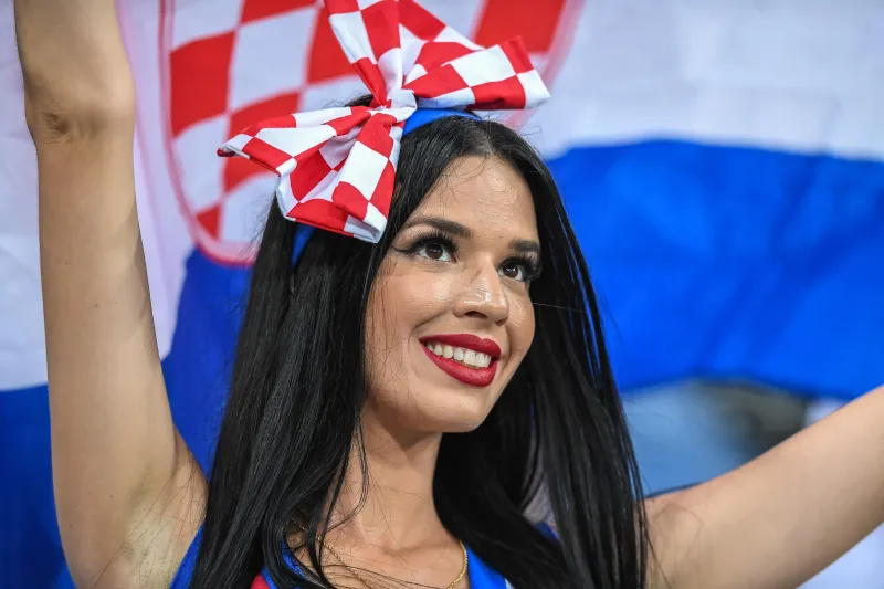 «ملكة جمال كرواتيا» تفضح نجوم كرة القدم في كأس العالم 