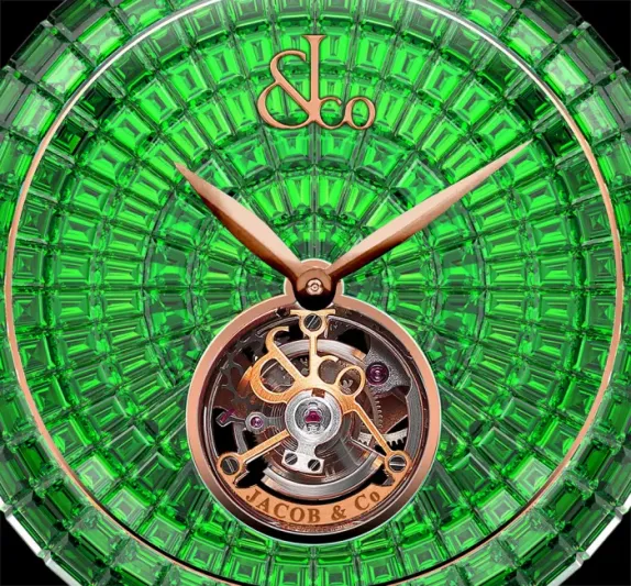 بـ 780 ألف دولار.. ساعة «كريستيانو رونالدو» الجديدة بالأخضر السعودي