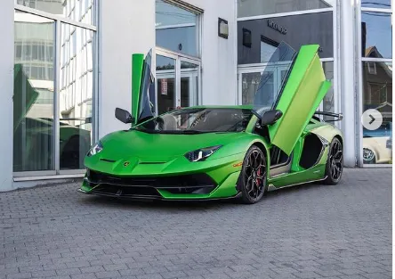 «لامبورجيني أفنتادور 2023» تأتي بمحرك متطور يحفظ روح سياراتها الخارقة