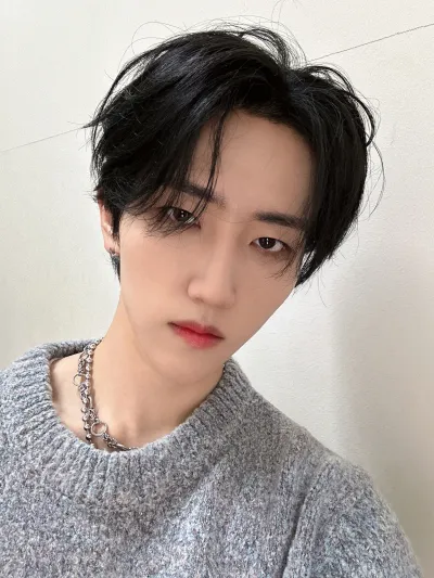 «سونغيوب» عضو فرقة «E’LAST» الكورية يلتحق بالخدمة العسكرية