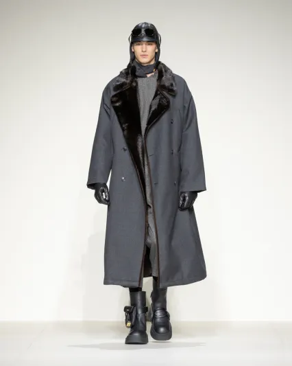 «A view from above».. مجموعة «أرماني» الجديدة لشتاء وخريف 2023-2024 (فيديو)