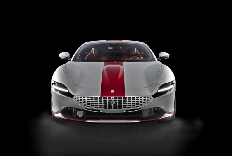 «فيراري روما».. إصدار خاص للصين بطقم شاي وصندوق «سيجار أبنوس»