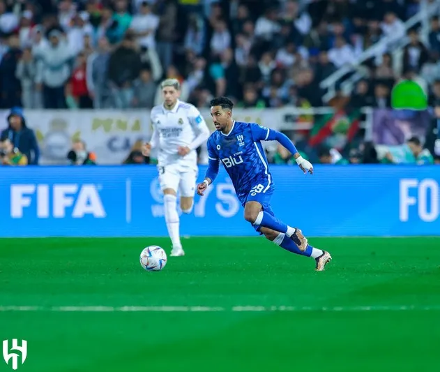 «سالم الدوسري» يوجه رسالة للجماهير في حفل الهلال (فيديو)