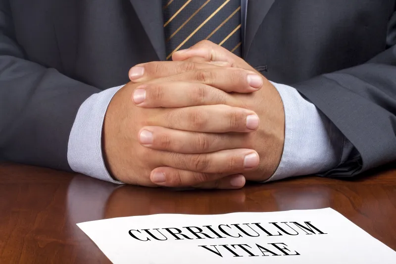 لغة الجسد في مقابلة العمل تعبّر عما بداخلك.. حاول ترويضها