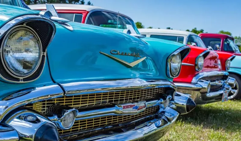 سيارات كلاسيكية قديمة.. إليك ما يجب معرفته عن أشهر طرازاتها