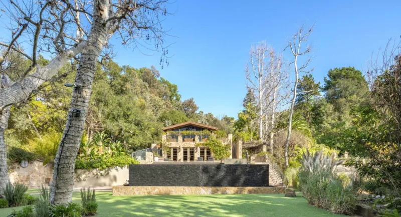 «جينيفر لوبيز» تعرض منزلها للبيع مقابل 42.5 مليون دولار