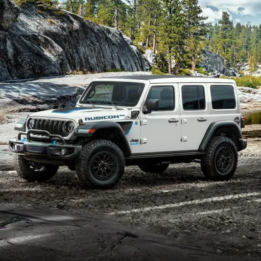 «جيب» تطرح نسخة محدودة من «رانجلر روبيكون» في ذكراها العشرين (فيديو)