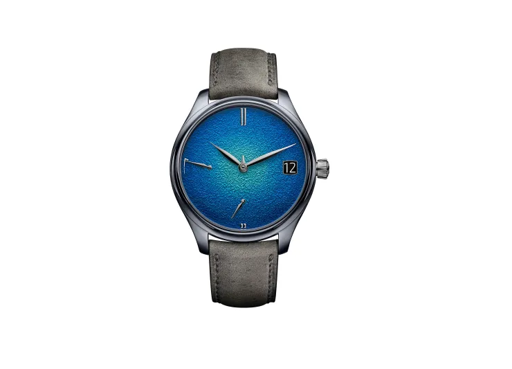 «.H. Moser & Cie» تطرح نموذجًا جديدًا من ساعة «Perpetual Calendar» بمعدن نادر