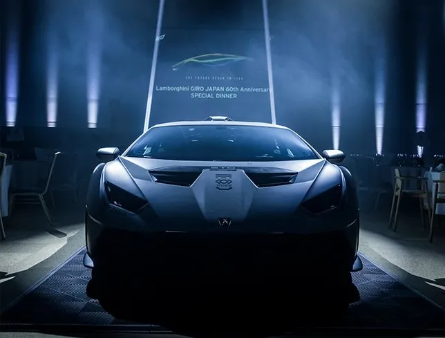 بالتعاون مع «إيكوتشي».. «لامبورجيني» تعرض نسخًا فنية بتصميم فضائي رائع