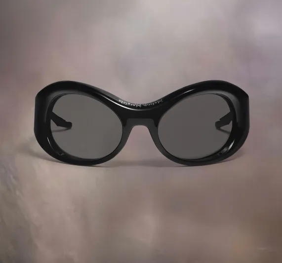 للأناقة والتميز.. عزّز سحر إطلالتك بنظارات بتوقيع Maison Margiela وGentle Monster