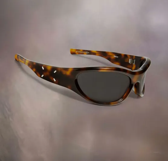 للأناقة والتميز.. عزّز سحر إطلالتك بنظارات بتوقيع Maison Margiela وGentle Monster