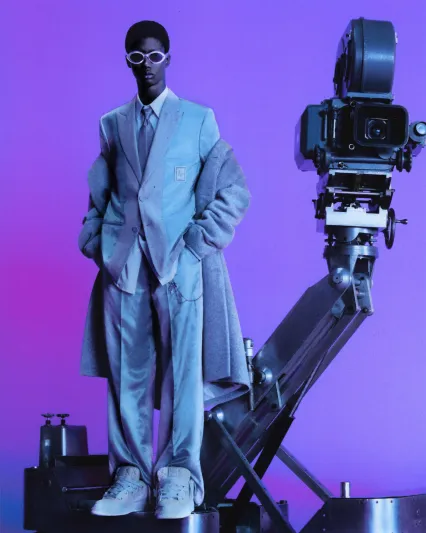 «Dior» تحاكي الأناقة الباريسيّة بأسلوب كاليفورنيا الصاخب