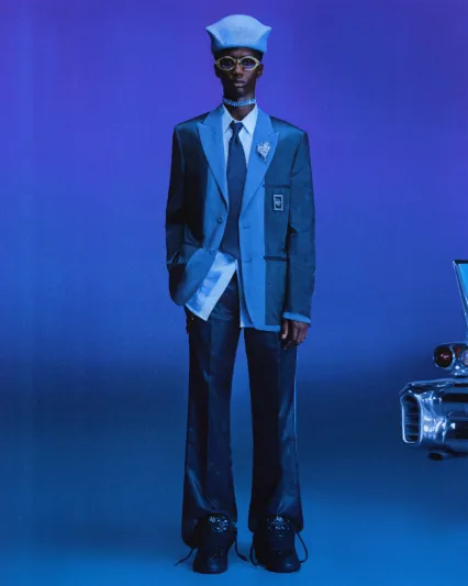 «Dior» تحاكي الأناقة الباريسيّة بأسلوب كاليفورنيا الصاخب