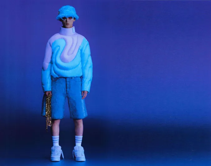 «Dior» تحاكي الأناقة الباريسيّة بأسلوب كاليفورنيا الصاخب