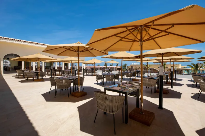 تجربة آسرة في «إميرالد زانجبار» حيث الماء والخضرة وتدليل الذات