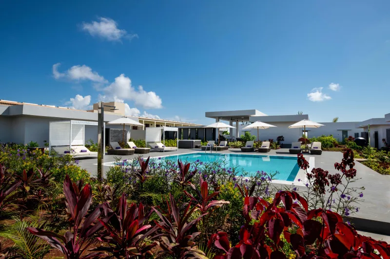 تجربة آسرة في «إميرالد زانجبار» حيث الماء والخضرة وتدليل الذات