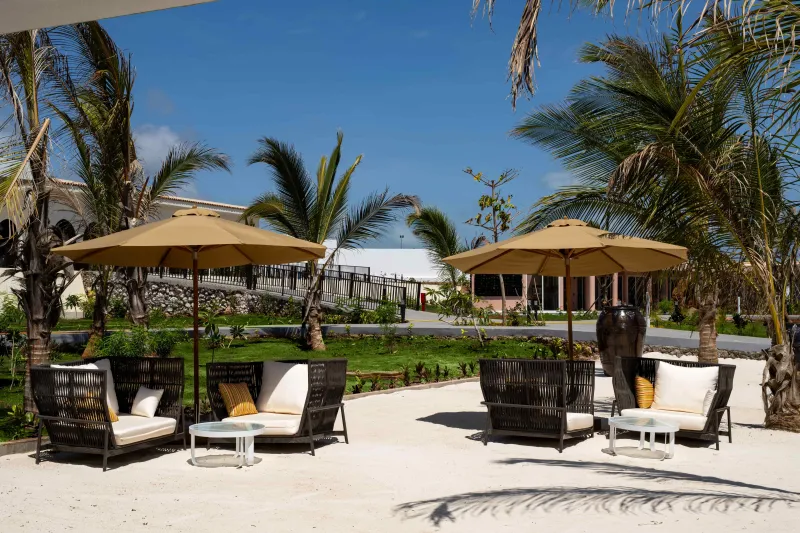 تجربة آسرة في «إميرالد زانجبار» حيث الماء والخضرة وتدليل الذات