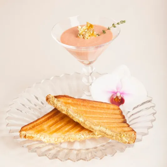 عودة أغلى شطيرة في العالم بيوم الجبن المشوي.. هل تحجزها؟