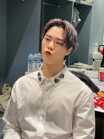 وفاة "مونبين" عضو فرقة Astro عن عمر يناهز 25 عامًا