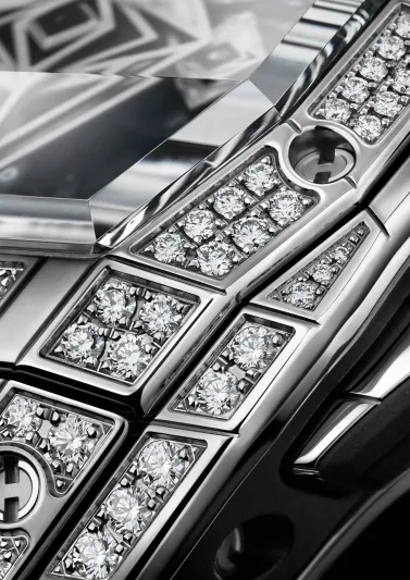 "Spirit of Big Bang Sang Bleu".. ساعة تجسد روح الابتكار