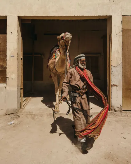 في شفشاون وعمان ومراكش.. كاميرا "آيفون 14" تلتقط منظور عبدالله الشايجي بتفاصيله الأخّاذة