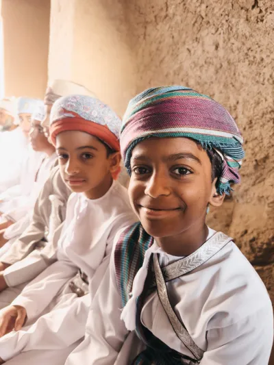 في شفشاون وعمان ومراكش.. كاميرا "آيفون 14" تلتقط منظور عبدالله الشايجي بتفاصيله الأخّاذة