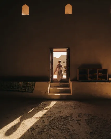 في شفشاون وعمان ومراكش.. كاميرا "آيفون 14" تلتقط منظور عبدالله الشايجي بتفاصيله الأخّاذة