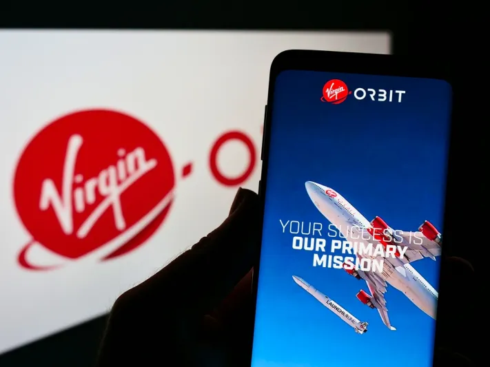 شبح الإفلاس يطاردها.. "Virgin Orbit" توقف إطلاق الأقمار الصناعية وتسرّح الموظفين