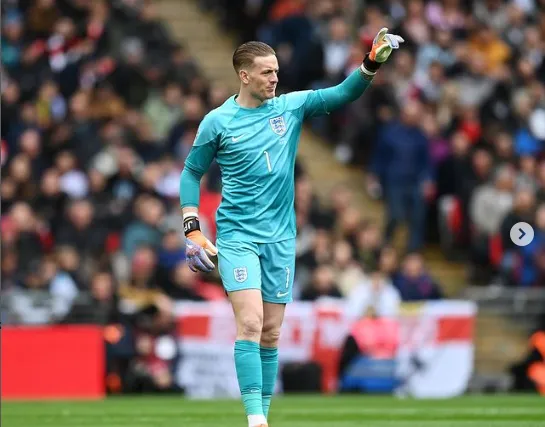 زجاجة مياه حارس إيفرتون تُهديه التعادل أمام ليستر سيتي