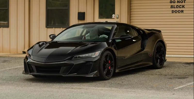 انطلقت 6 أميال فقط.. سيارة فريدة طراز "Acura NSX S" للبيع