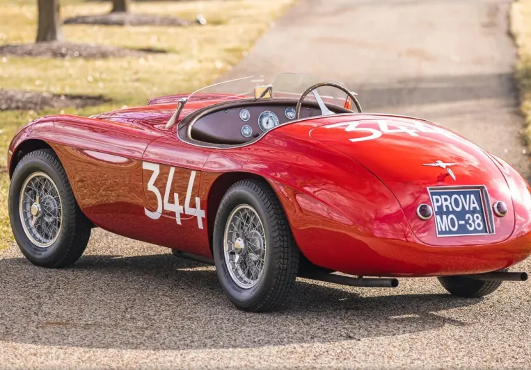 سيارة "فيراري" نادرة للبيع مقابل 5 ملايين دولار