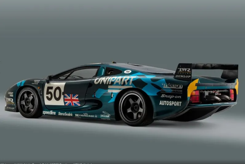 سيارة Jaguar XJ220 C LM للبيع مقابل 2.3 مليون دولار في مزاد