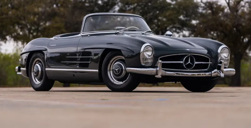 للبيع.. سيارة مرسيدس بنز 300SL Roadster موديل 1961