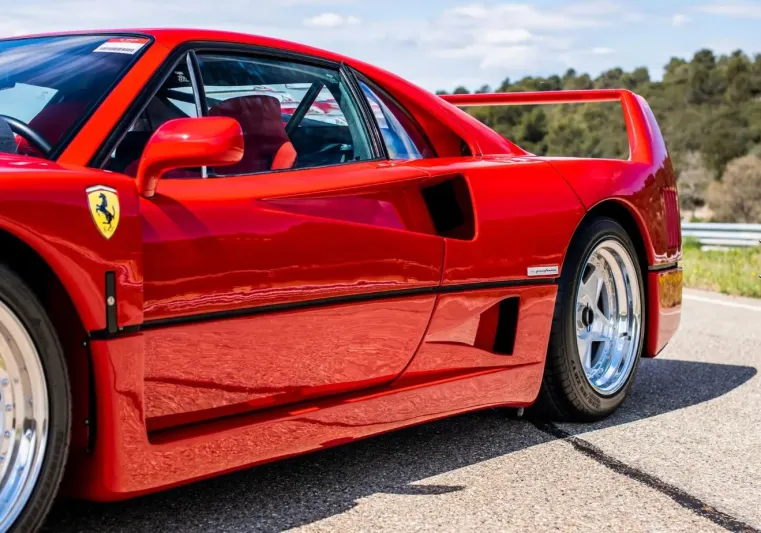 سيارة فريدة من "فيراري" للبيع مقابل 3 ملايين يورو