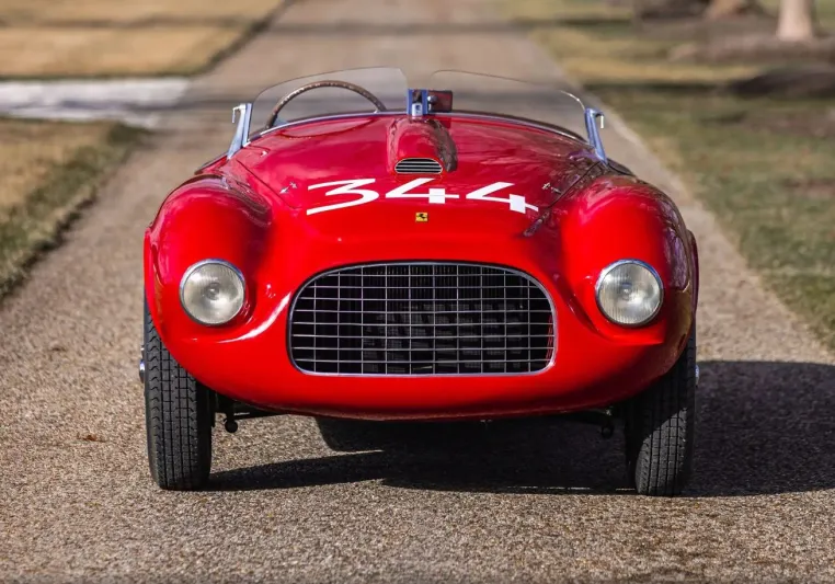 سيارة "فيراري" نادرة للبيع مقابل 5 ملايين دولار