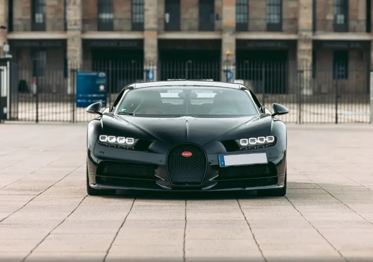 سيارة "بوغاتي شيرون" للبيع بـ3.5 مليون دولار.. هل تشتريها؟