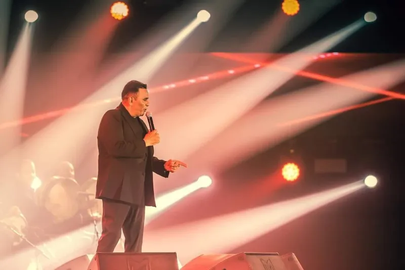 محمد فؤاد: "حلم إننا نغني لأعظم ناس.. والمملكة ساكنة في قلب كل الوطن العربي"