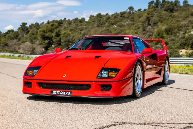 سيارة فريدة من "فيراري" للبيع مقابل 3 ملايين يورو