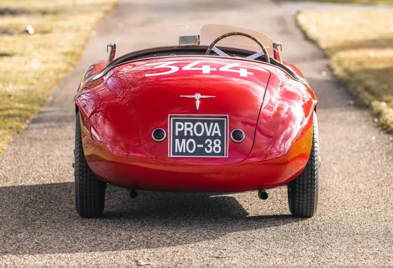 سيارة "فيراري" نادرة للبيع مقابل 5 ملايين دولار